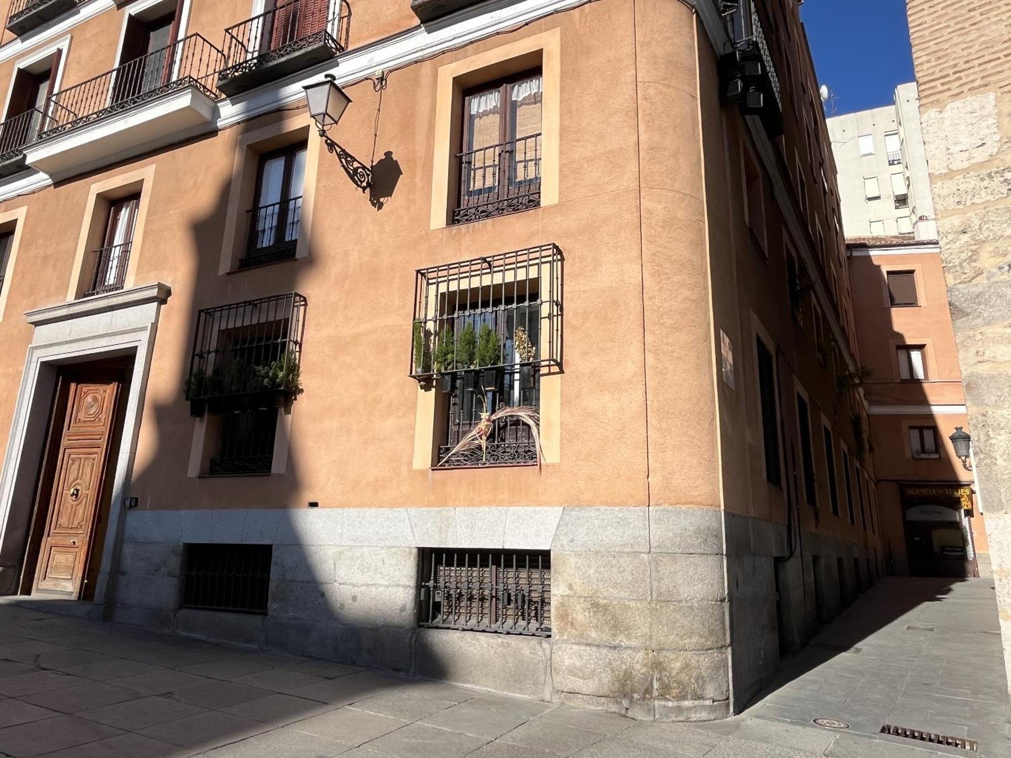 Dplace To Be - Luxury Apartment In Historic Center Madri Exterior foto