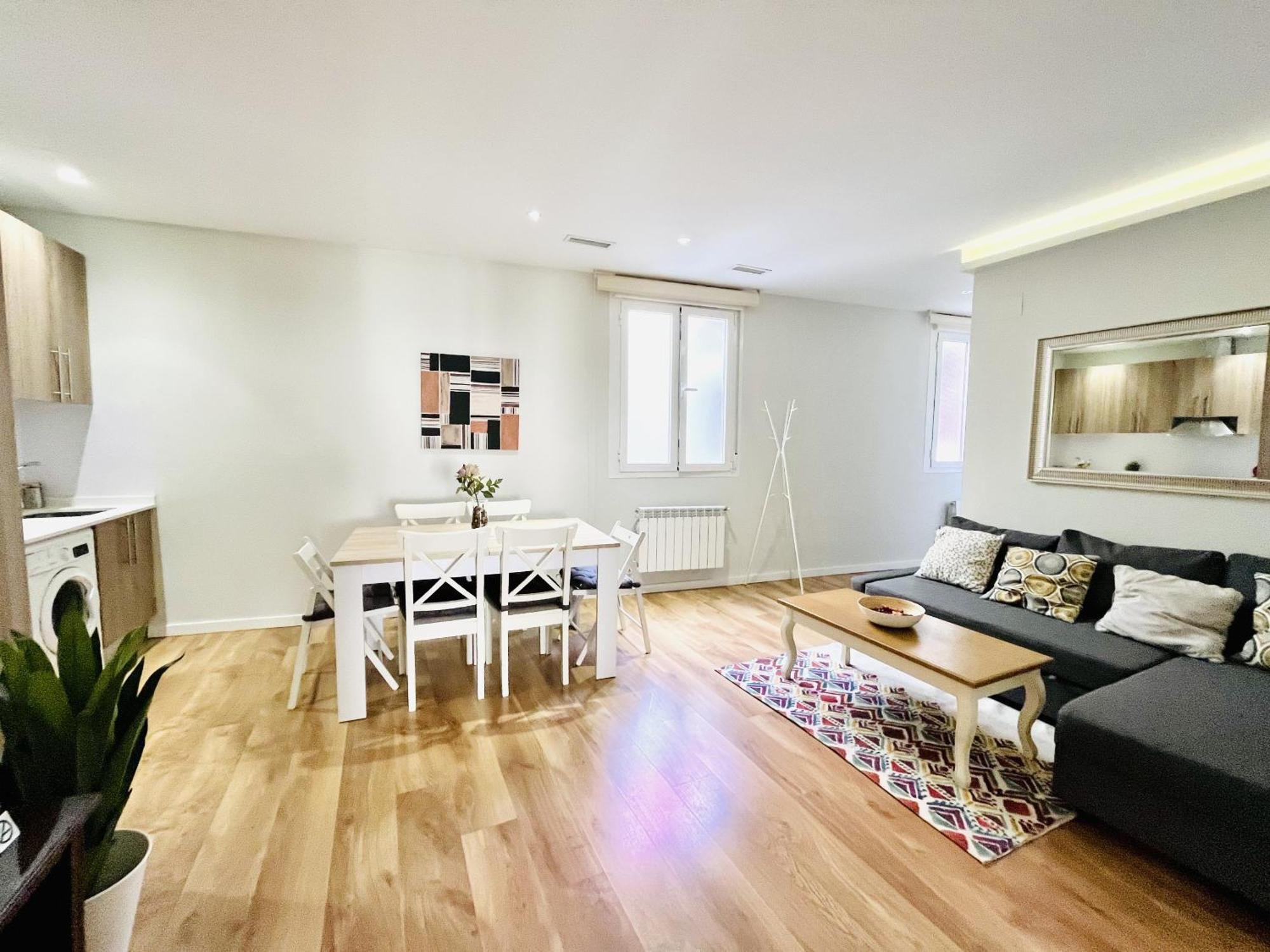 Dplace To Be - Luxury Apartment In Historic Center Madri Exterior foto
